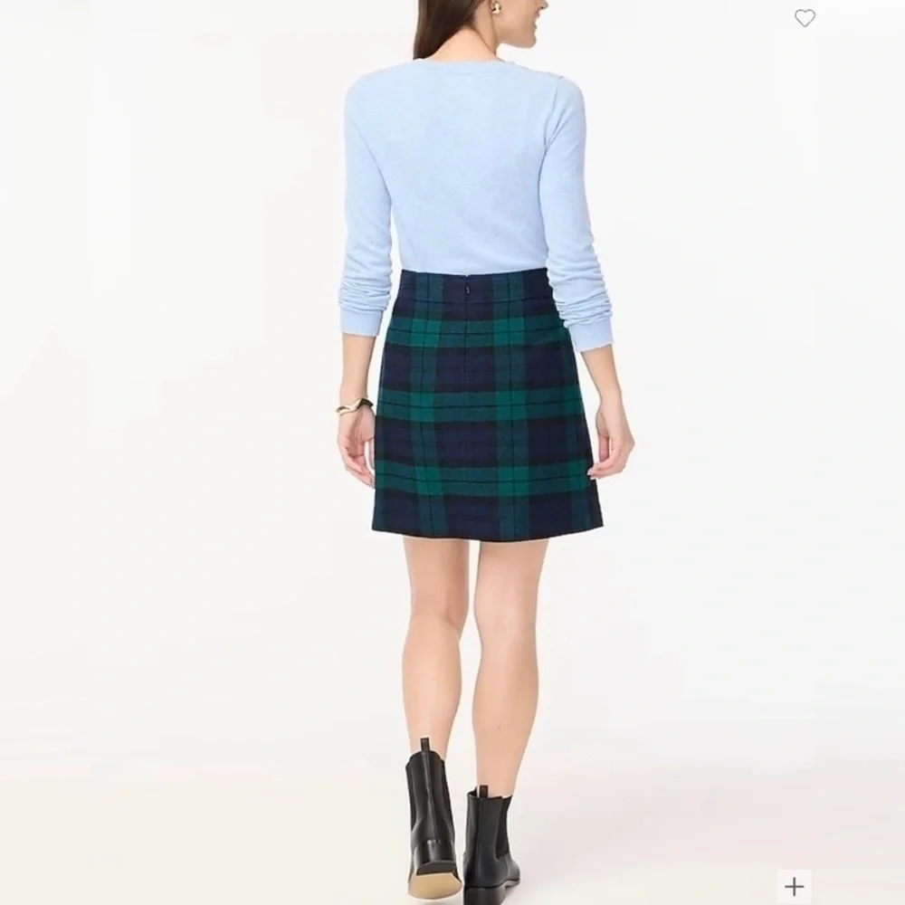 NWOT J. Crew Tartan Mini Skirt in Green and Navy - Picture 2 of 2